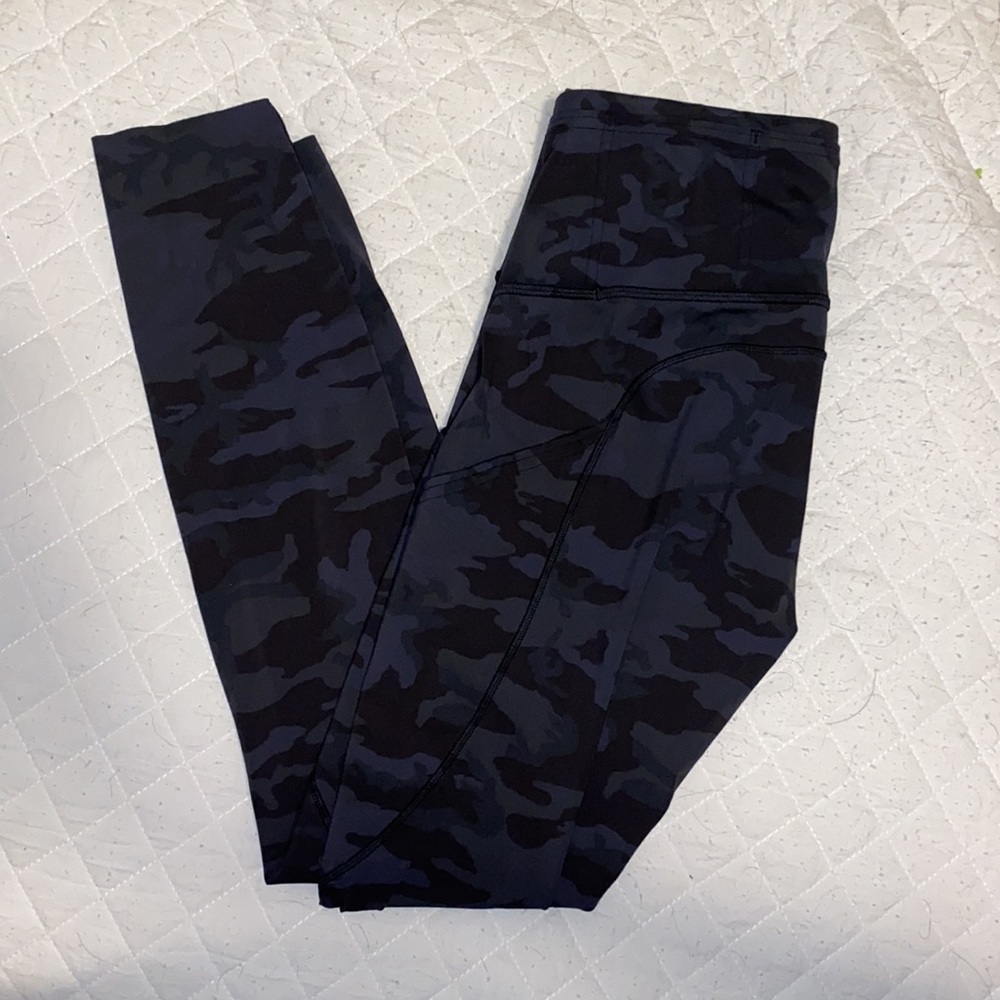 camo lulu leggings!!!